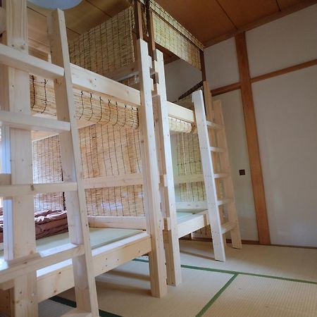 Отель Tokiwa Kamakura Backpackers Экстерьер фото