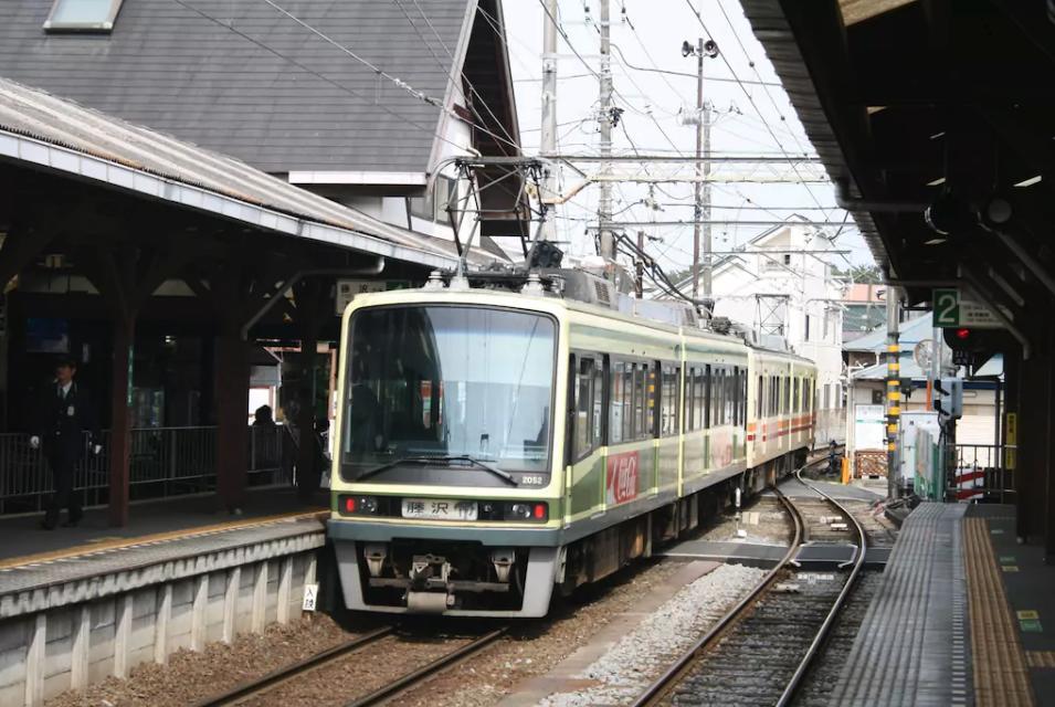Отель Tokiwa Kamakura Backpackers Экстерьер фото