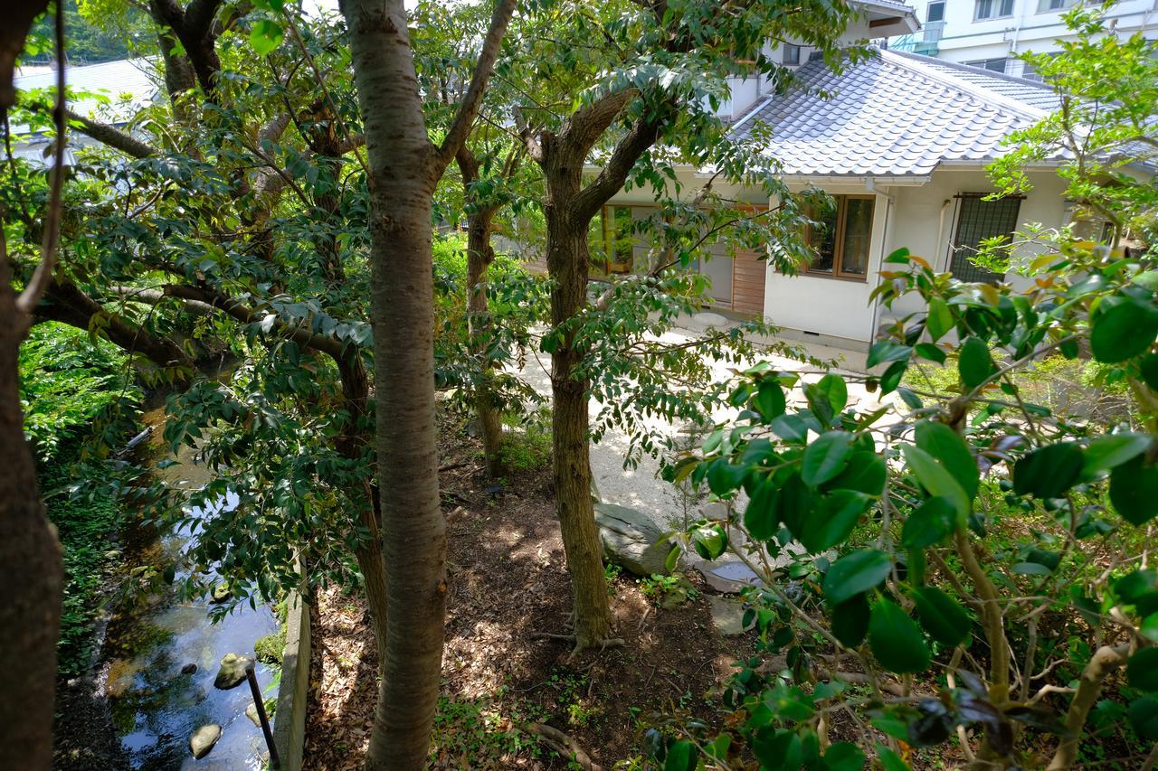 Отель Tokiwa Kamakura Backpackers Экстерьер фото